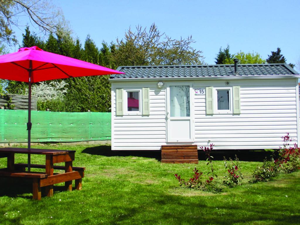 Camping Des Papillons Lalizolle Exterior photo