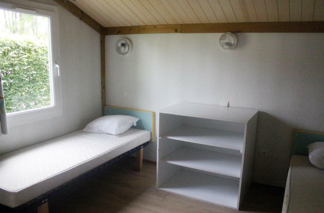 Camping Des Papillons Lalizolle Exterior photo