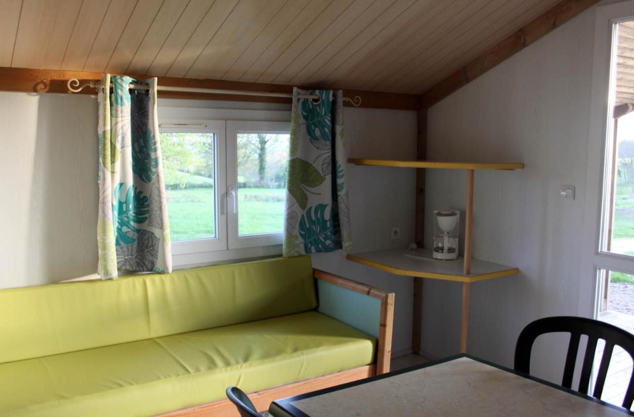 Camping Des Papillons Lalizolle Exterior photo